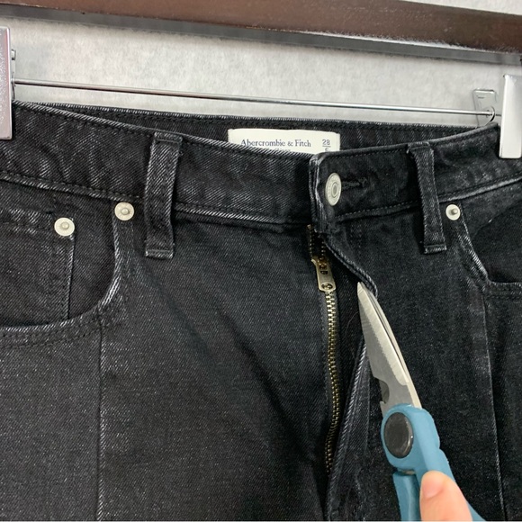 Abercrombie Fitch Womens Skinny High Rise Jeans Curve Love Size 6 (29x30) Black - Picture 4 of 12